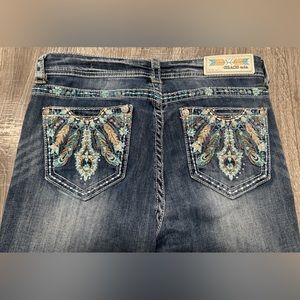 Grace in La jeans size 28